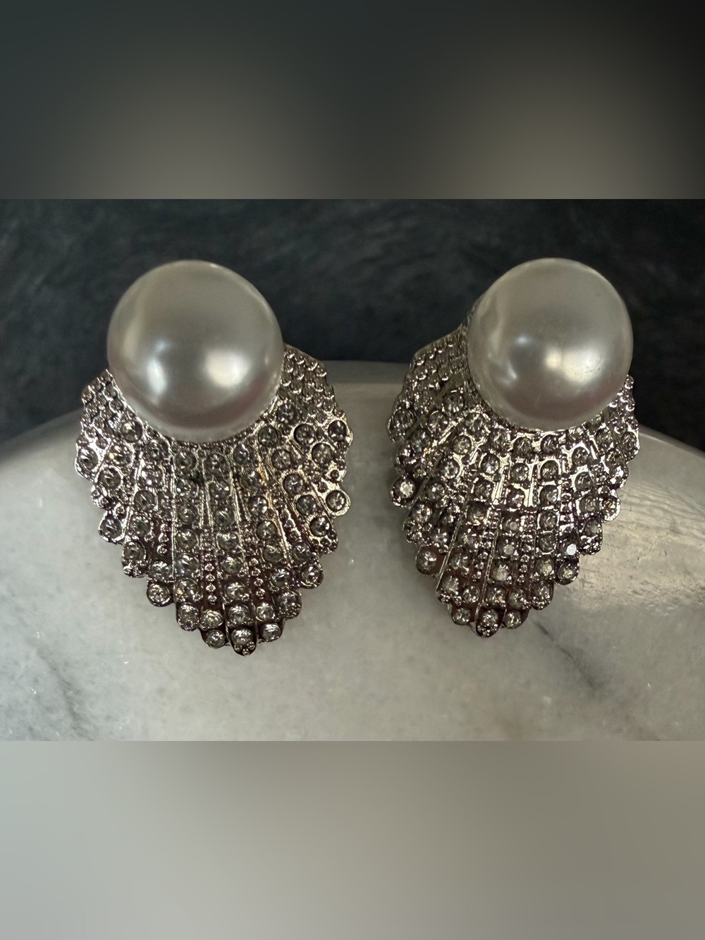 Pearl and crystal Fashion Earrings